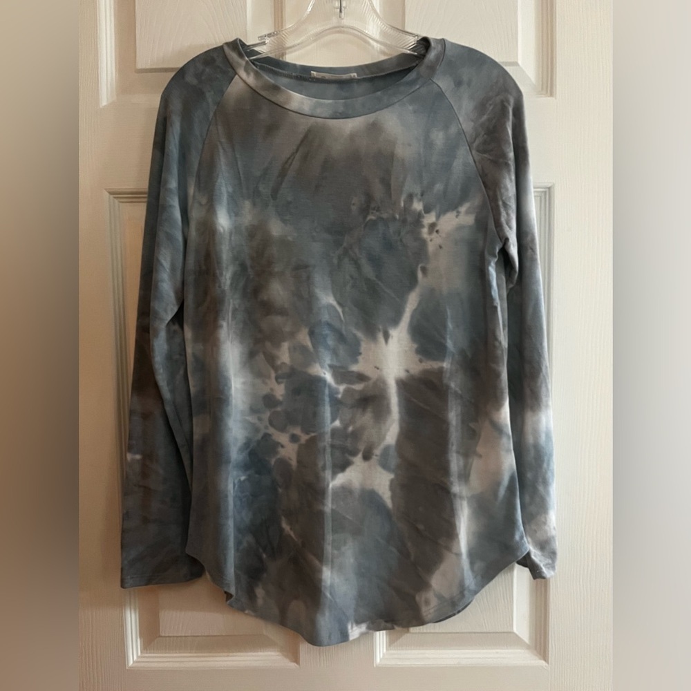 Bombom-Women’s NWOT Gray and Blue Tie-Dye Long Sleeve Top Size S